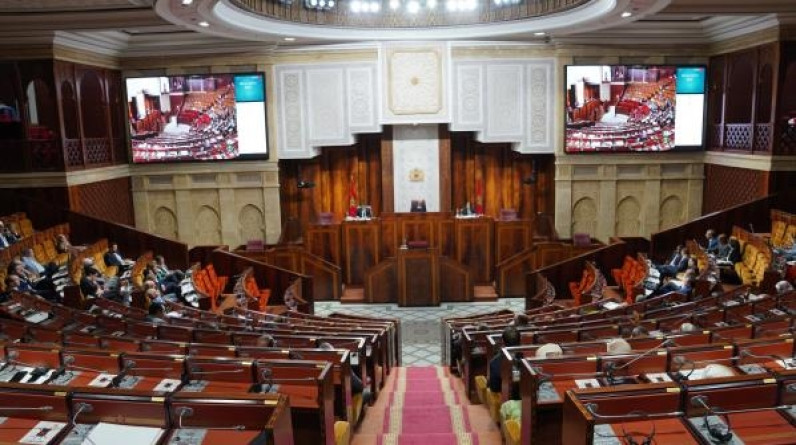 برلماني مغربي يدعو إلى استبدال "قوارب الموت بقوارب الحياة"